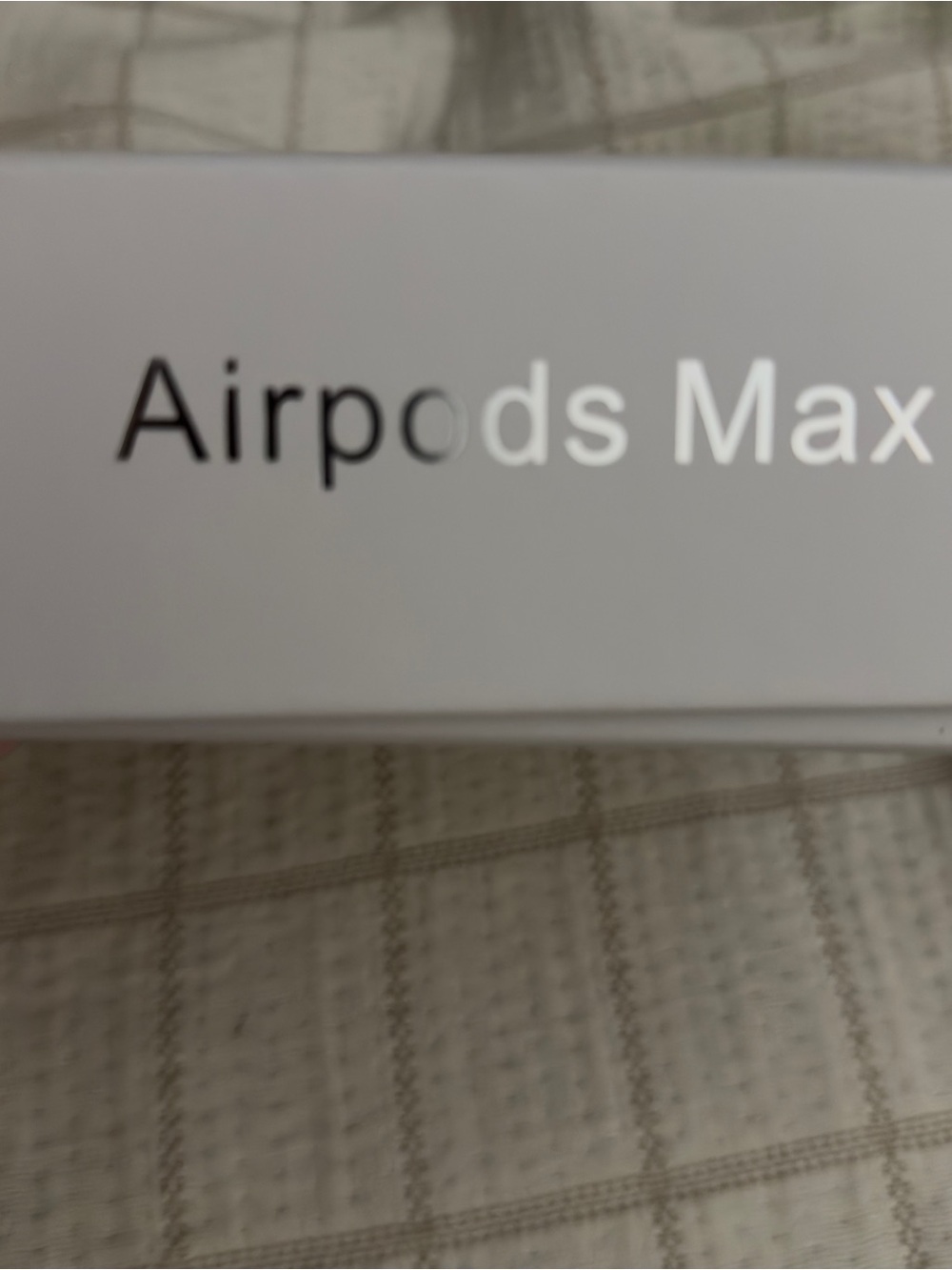 Apple AirPods Max Over-Ear Headphones - color :starlight- Brand New!